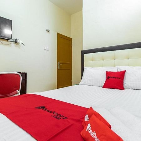 Reddoorz Syariah @ Jalan Setiabudi Medan 3 Buitenkant foto