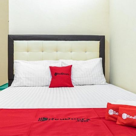 Reddoorz Syariah @ Jalan Setiabudi Medan 3 Buitenkant foto